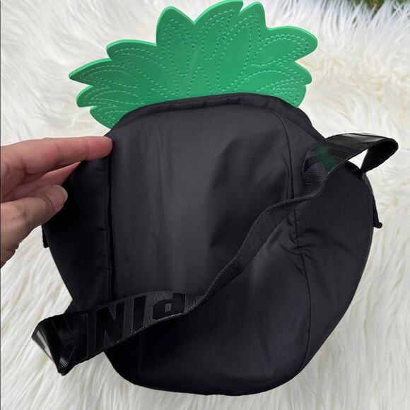 Victoria's Secret Pink Limited Ed Pineapple Black Lunch Beach Cooler Bag. - Picture 9 of 9